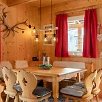 Almdorf Stadl By Alps Chalet *