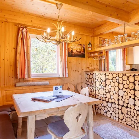 Almdorf Stadl By Alps בקתה *