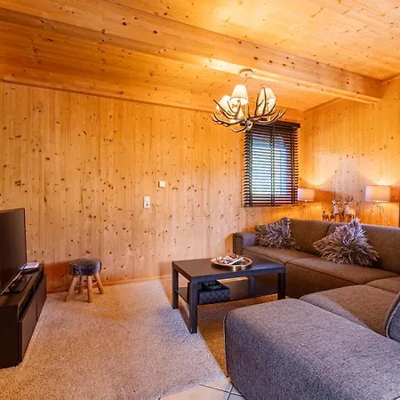 Almdorf Stadl By Alps בקתה